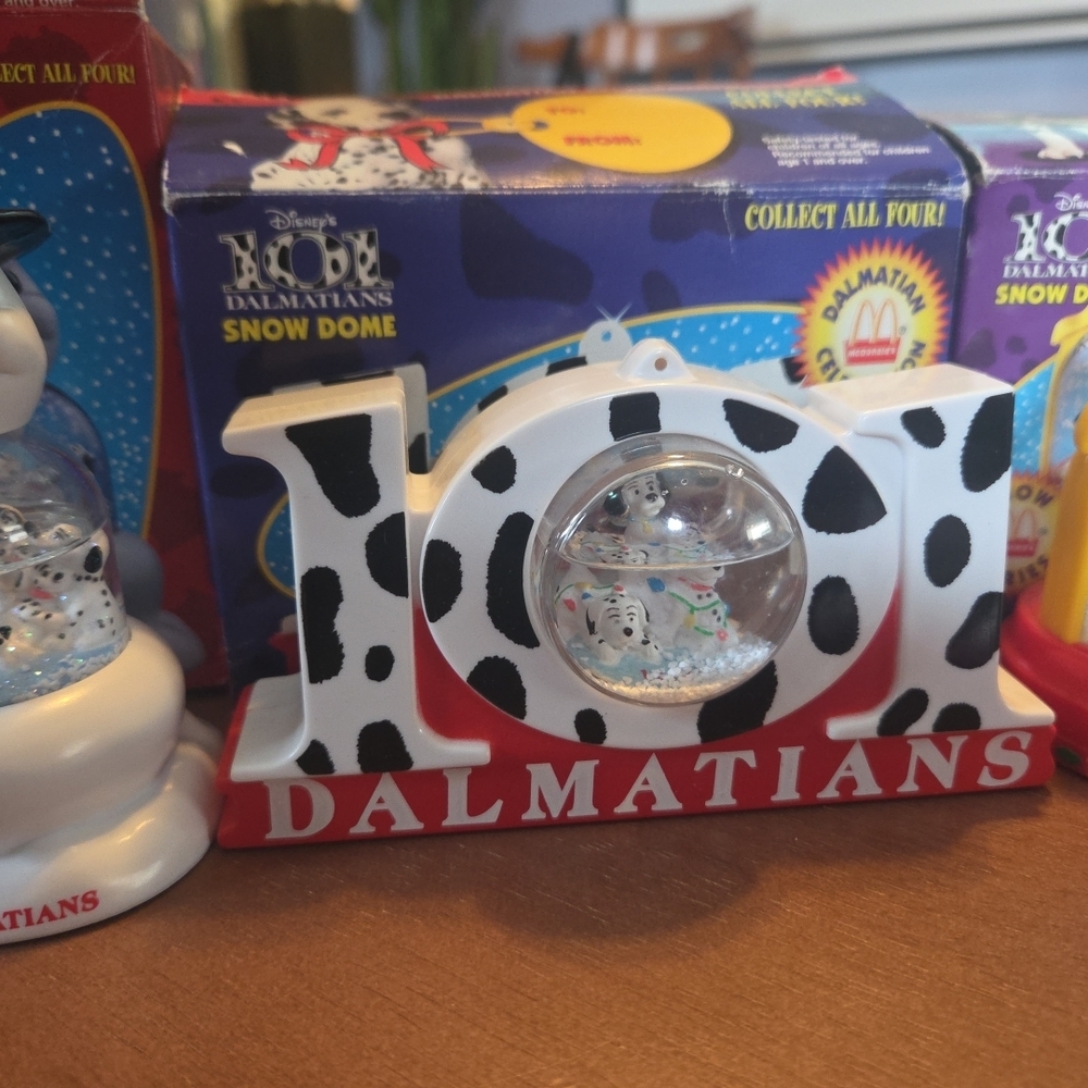 McDonald's 101 Dalmatians Snow Dome Set - Red, White, Black Full Set Of 4 - Picture 4 of 12